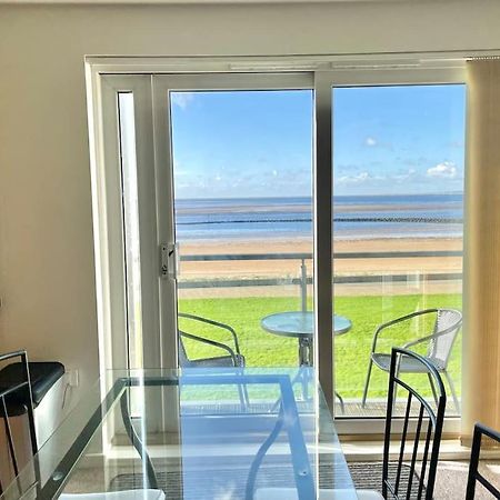 Beachfront Bliss With Spectacular Views Llanelli Bagian luar foto