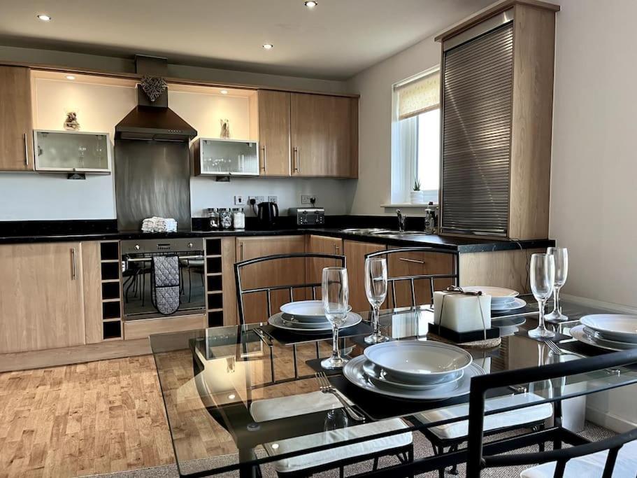 Beachfront Bliss With Spectacular Views Llanelli Bagian luar foto